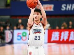林葳欧洲训练营体测数据：裸高187.3公分 站立摸高241.9公分