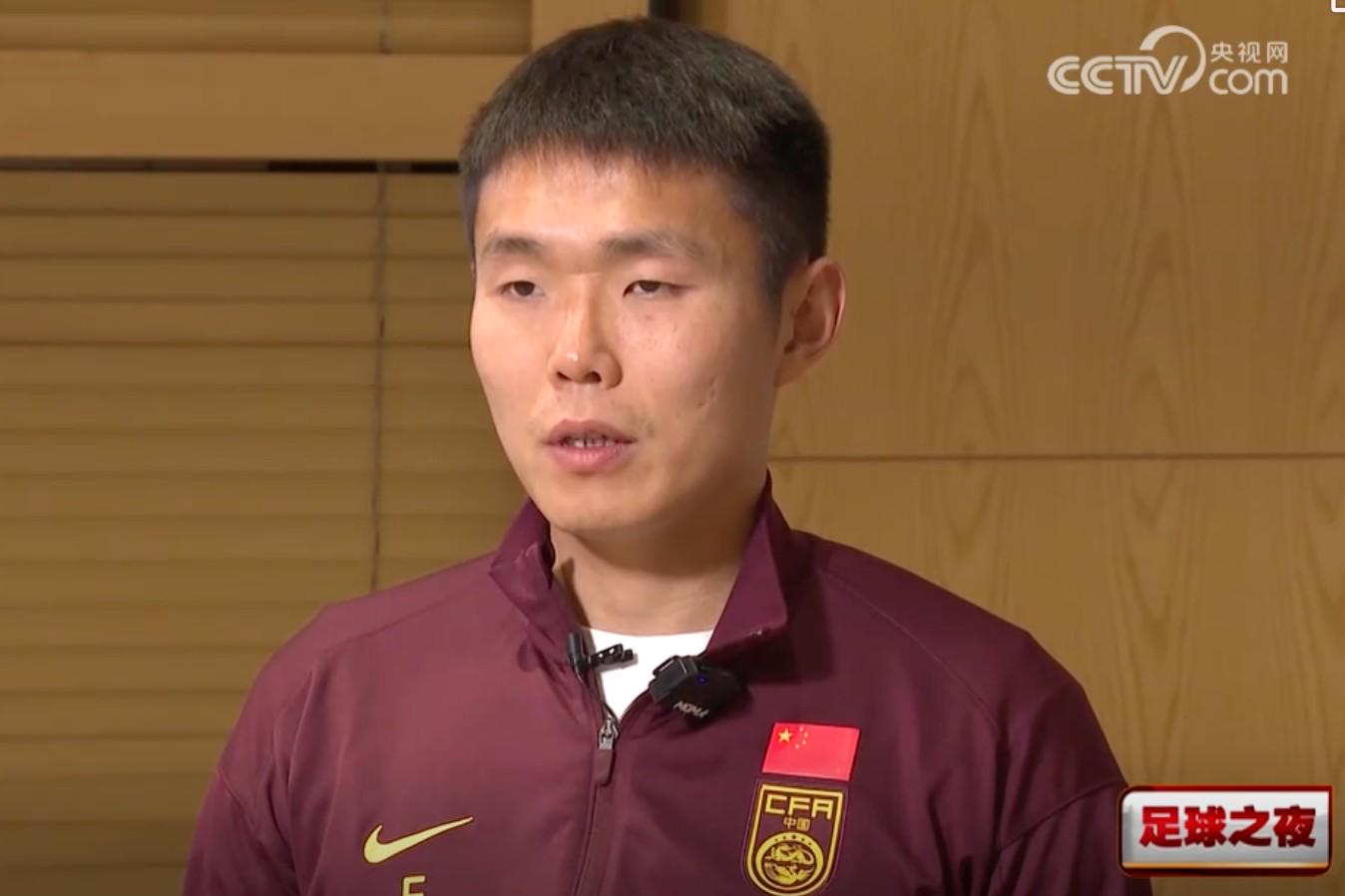王上源：接机球迷令我动容，胜巴林是对球迷的回应