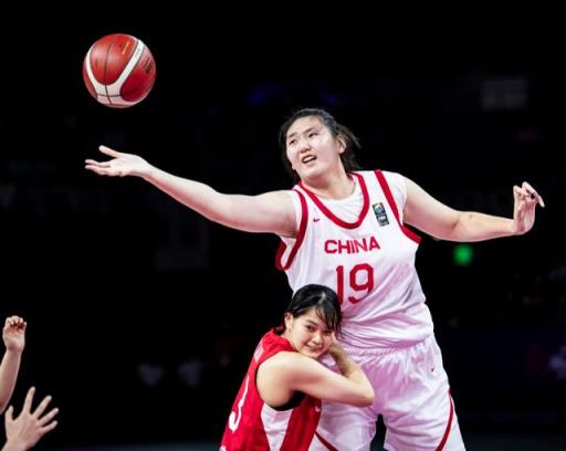 中国女篮13日开打6场热身赛，张子宇出战，央视全程直播