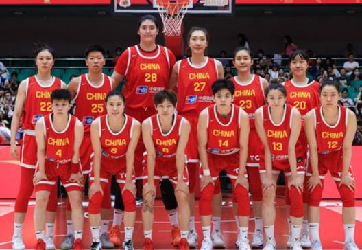张子宇2.26米15分钟16+7：三人包夹仍9中7难阻爆发 热身灌篮展天赋
