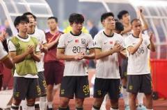 马德兴解析国足选帅争议：东欧教练被指混吃混喝，标准仅剩听话