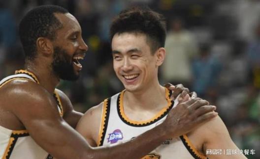 CBA一夜风云突变：辽宁放弃核心外援，北京三冠主帅被迫下课