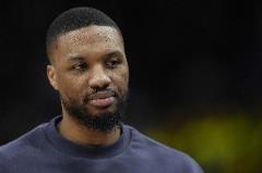 雄鹿裁掉利拉德引发NBA历史最大延伸条款裁员争议