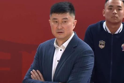CBA最新动态：杜锋续约确认，马布里或回归北京，郭艾伦代言沈阳