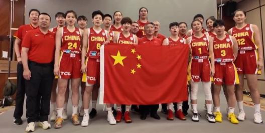 中国女篮出征亚洲杯，张子宇2米26惊艳亮相，杨舒予帅气登场