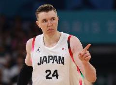 媒体人：霍金森护筐短板明显 一分雨伊朗可能更易取胜