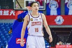 媒体人：王奕博愿为转会放弃编制 但未获批将缺席新赛季
