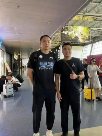 媒体人：浙江难匹配青岛3年1800万合同，王奕博态度坚决或放弃编制