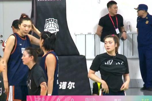 宫鲁鸣为何弃用李梦？钟爱失误频频的两国手，是练兵还是赌气？