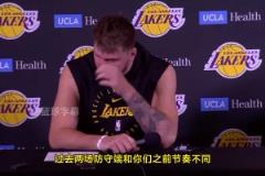 瞧给孩子累的，瘦了一圈，手臂肌肉线条不错！