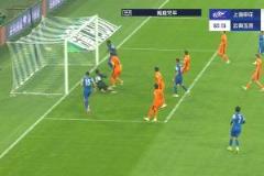 吴曦助攻米内罗破门，申花2-1反超玉昆